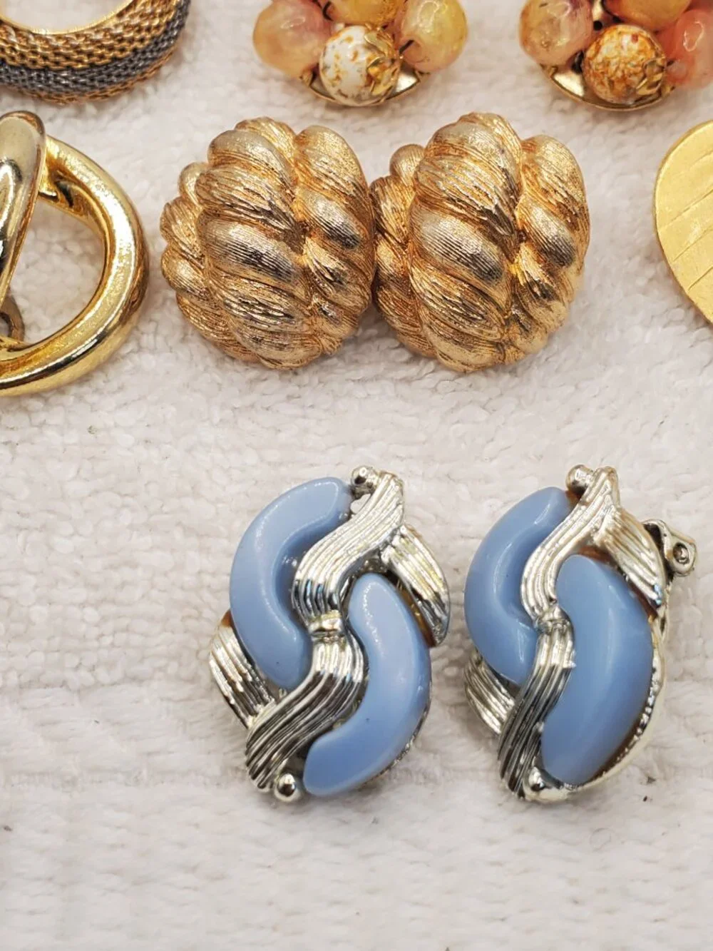 10 Pair of clip on Earrings, items # B-2118-2127,. wt. 145 grams.